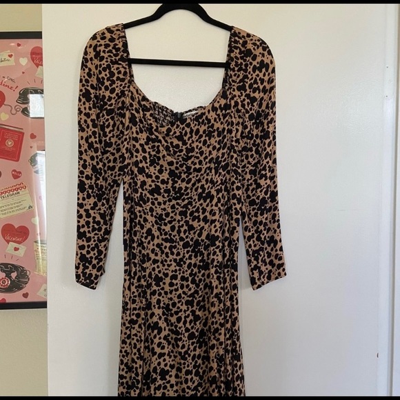 REFORMATION SIGMUND DRESS IN BLITZ PRINT SIZE 6 - Picture 4 of 7
